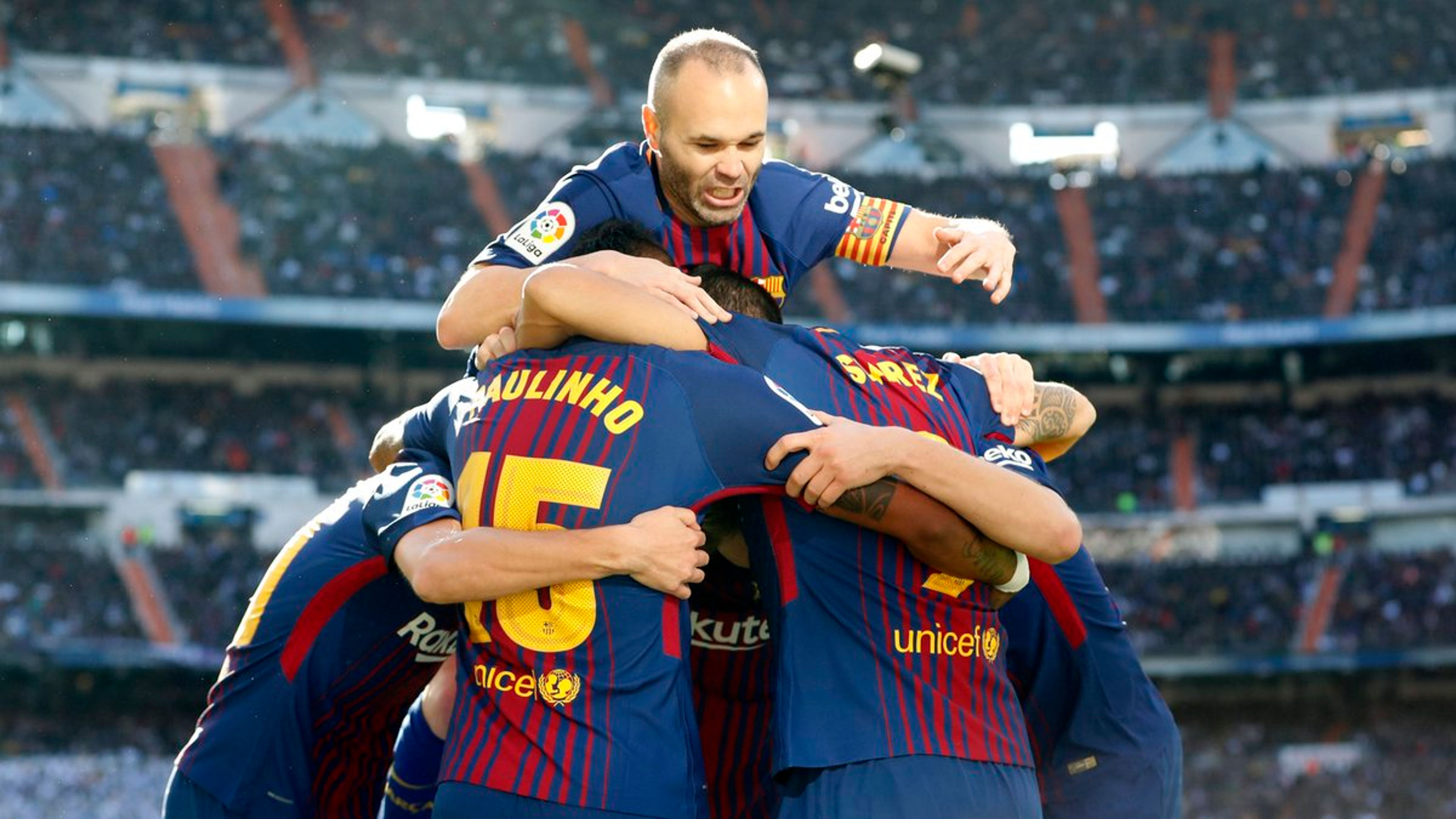 الكلاسيكو ( تقرير حصري ) ◀️ برشلونة يكتسح ريال مدريد في عقر داره بثلاثية نظيفة